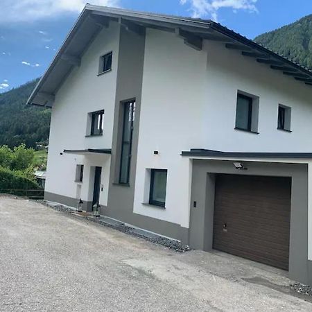 Ferienwohnung Mit Bergblick In Bad Bleiberg Exterior photo