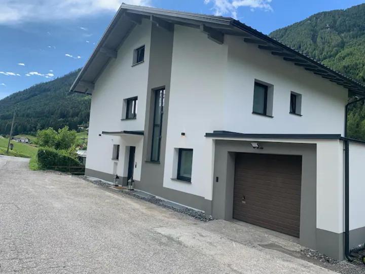 Ferienwohnung Mit Bergblick In Bad Bleiberg Exterior photo